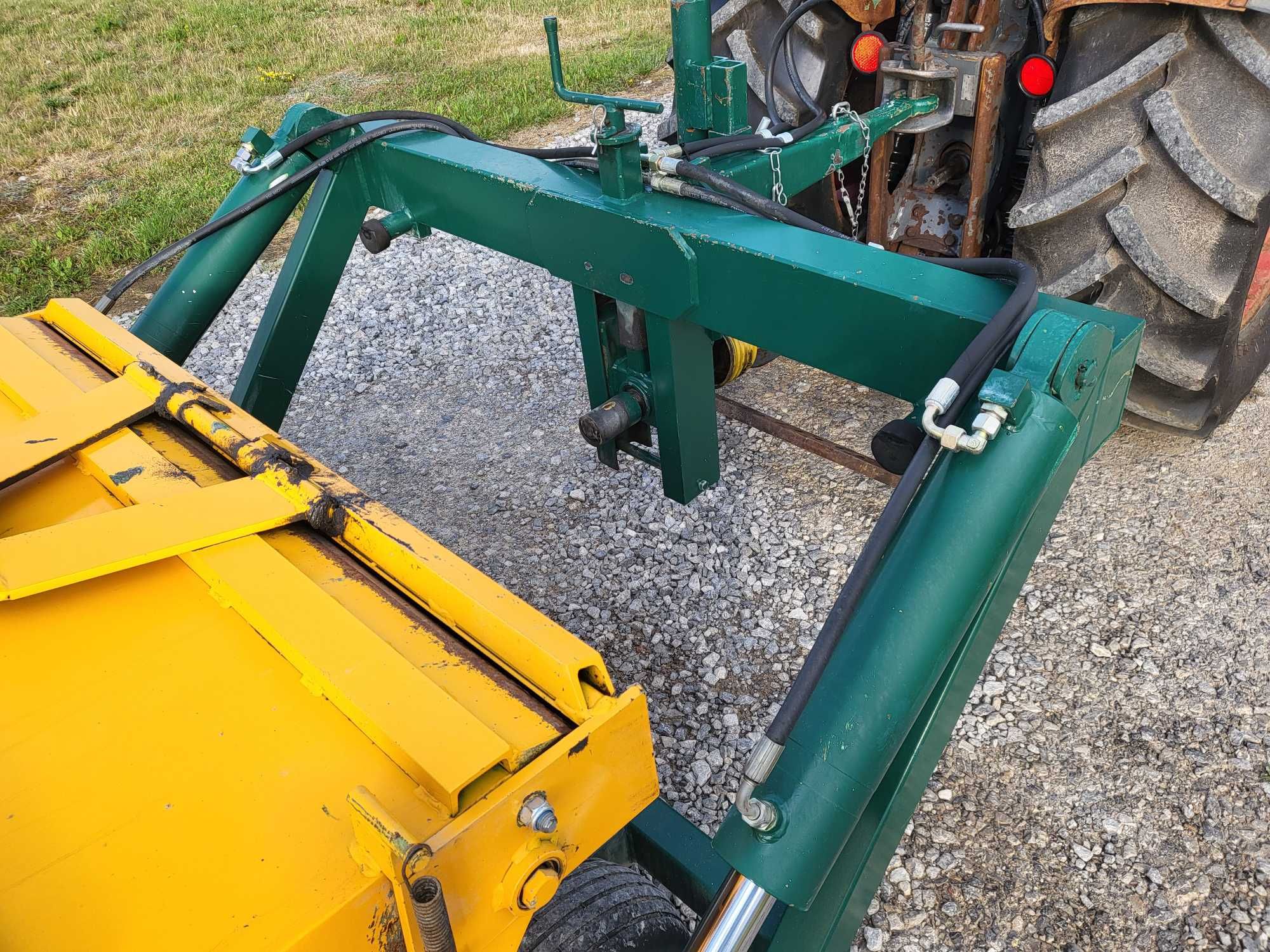Piaskarka do trawników Boiskowa Golf  Eurogreen  Portax  120 cm
