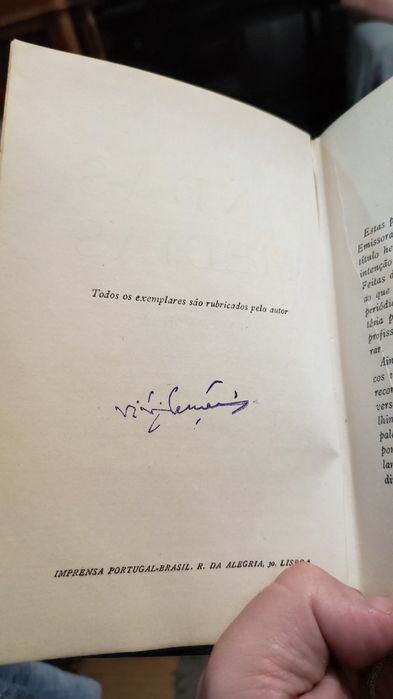 Ondas Médias por Vitorino Nemésio