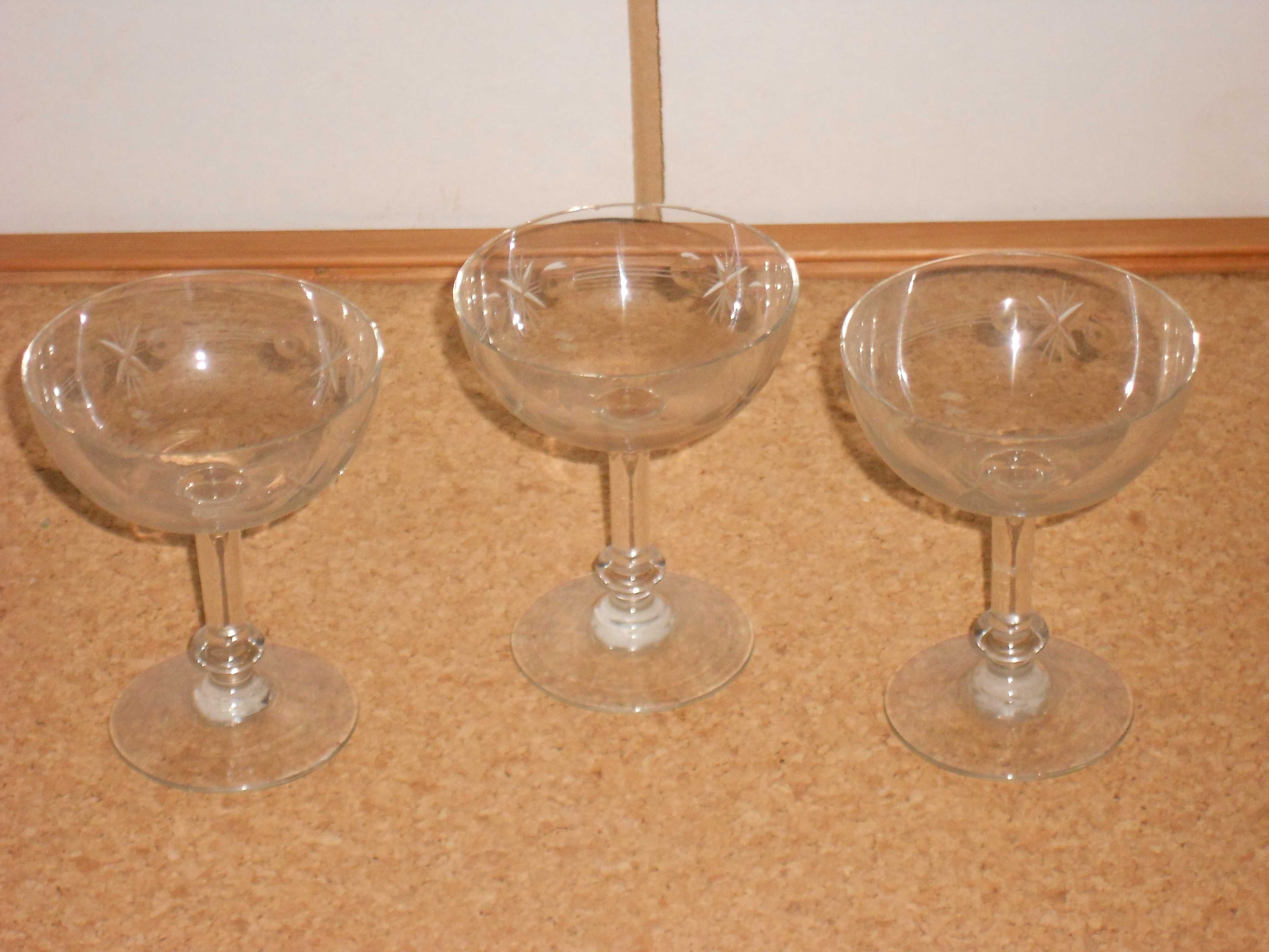 Coleccao copos antigos vintage diversos vidro