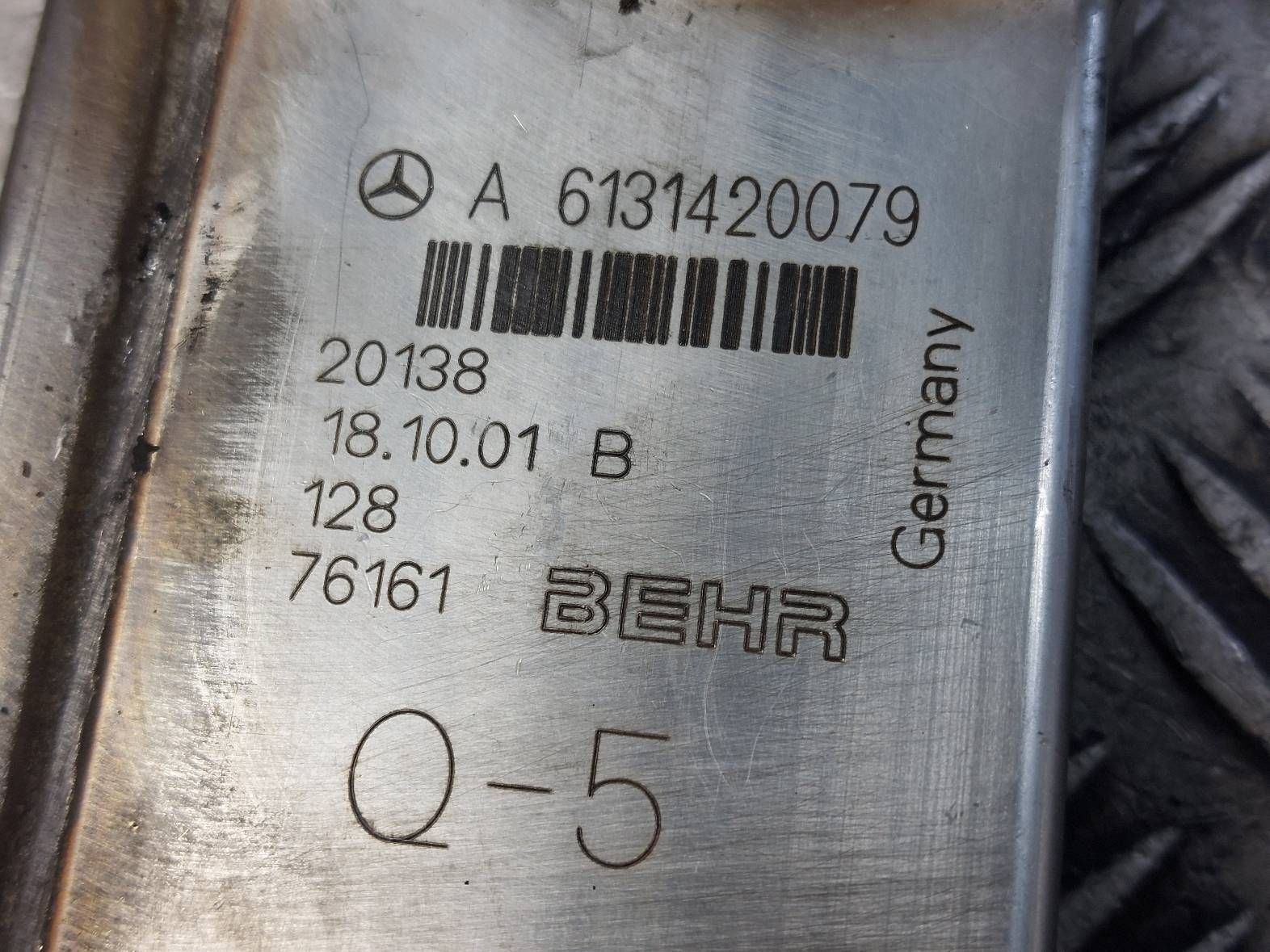 CHŁODNICZKA SPALIN EGR + ZAWÓR MERCEDES W220 S320 3.2 CDI 6130980117