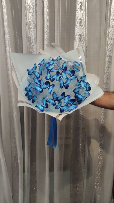 Букети з метеликами подарунок для вашої коханої, для вчителя, мами