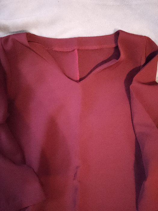 burgundowa prosta sukienka