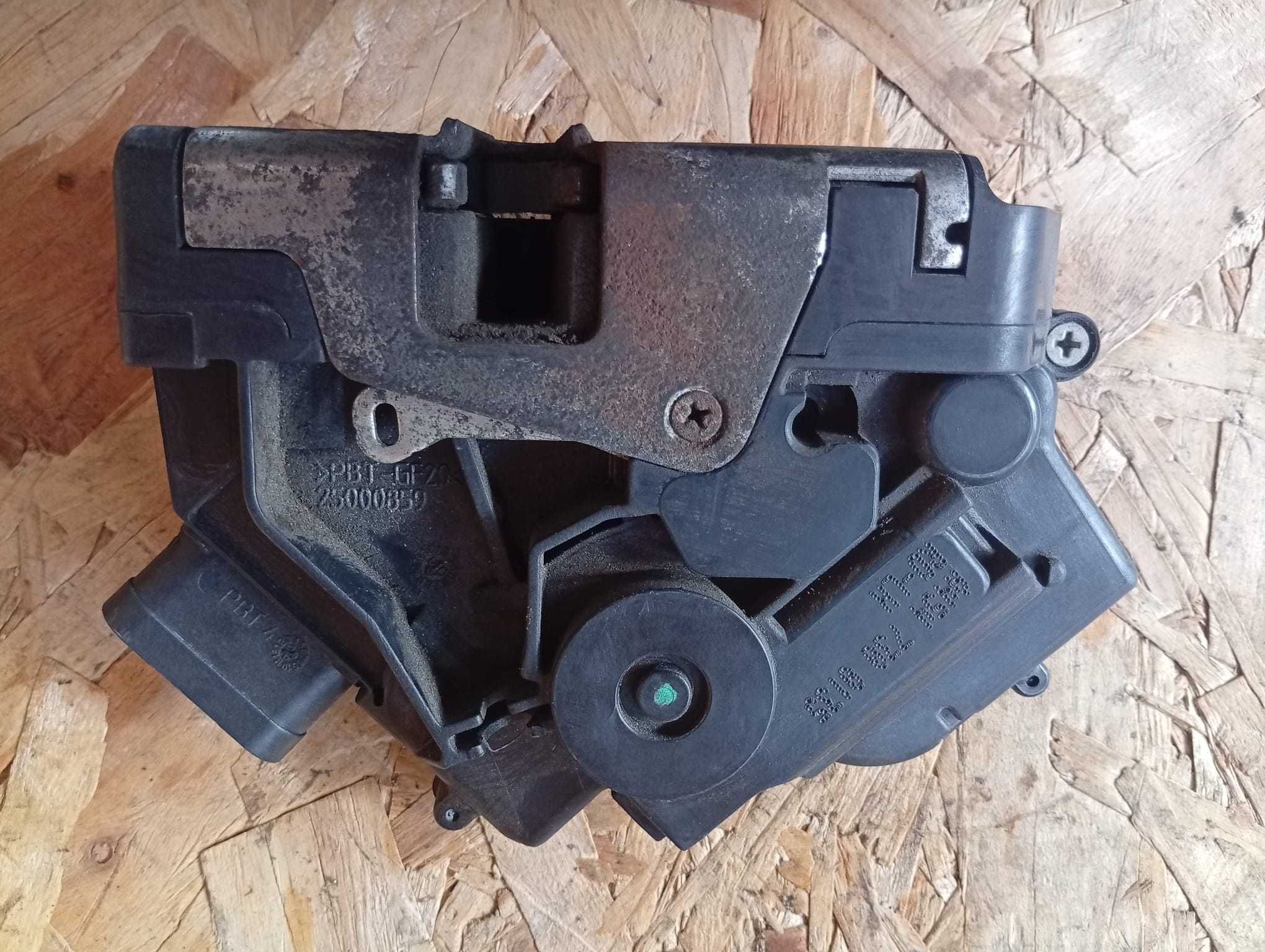 Fecho Porta Trás Esquerda - Smart Forfour (454)