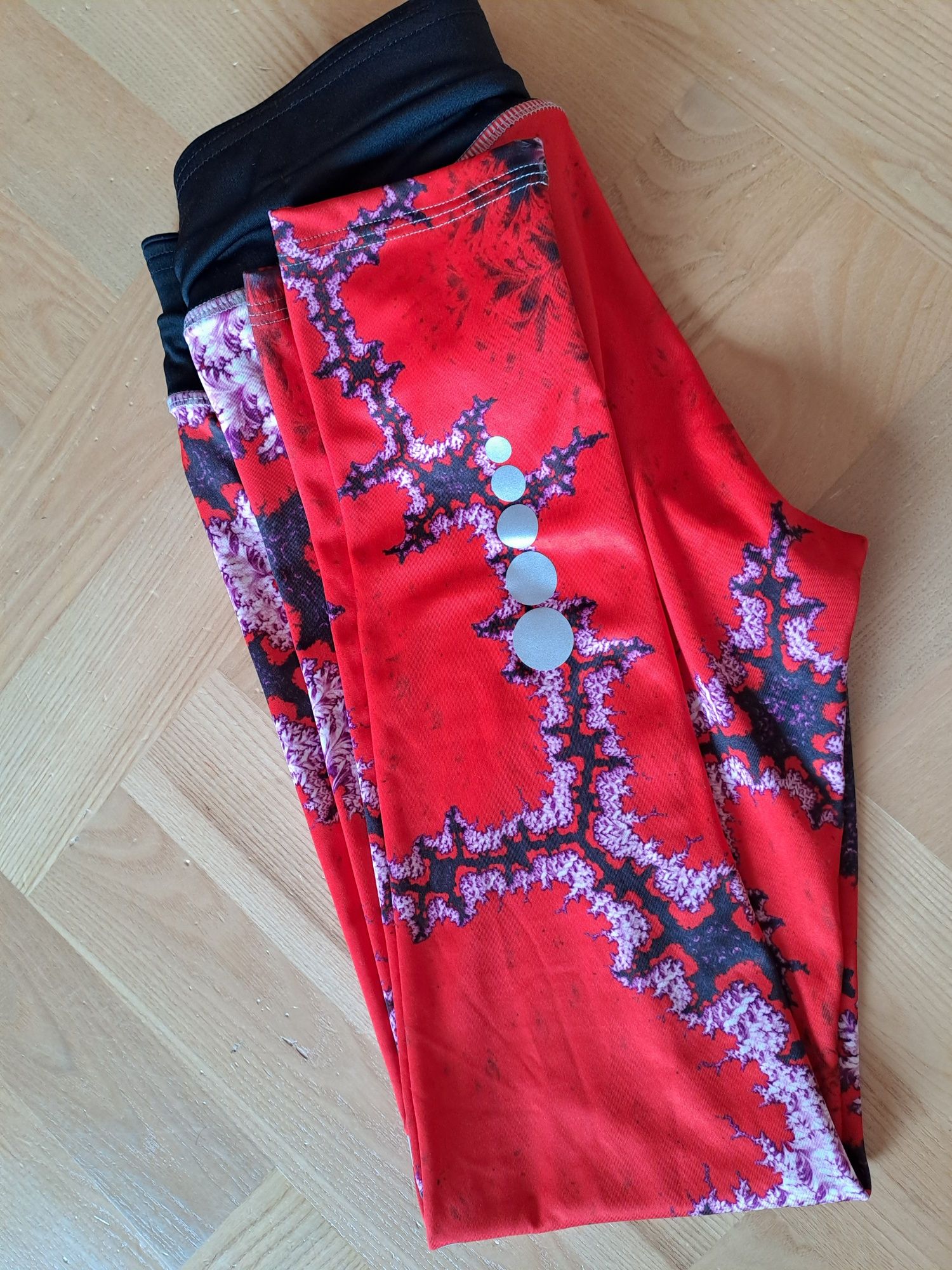 Nessi legginsy S/M czerwone do biegania