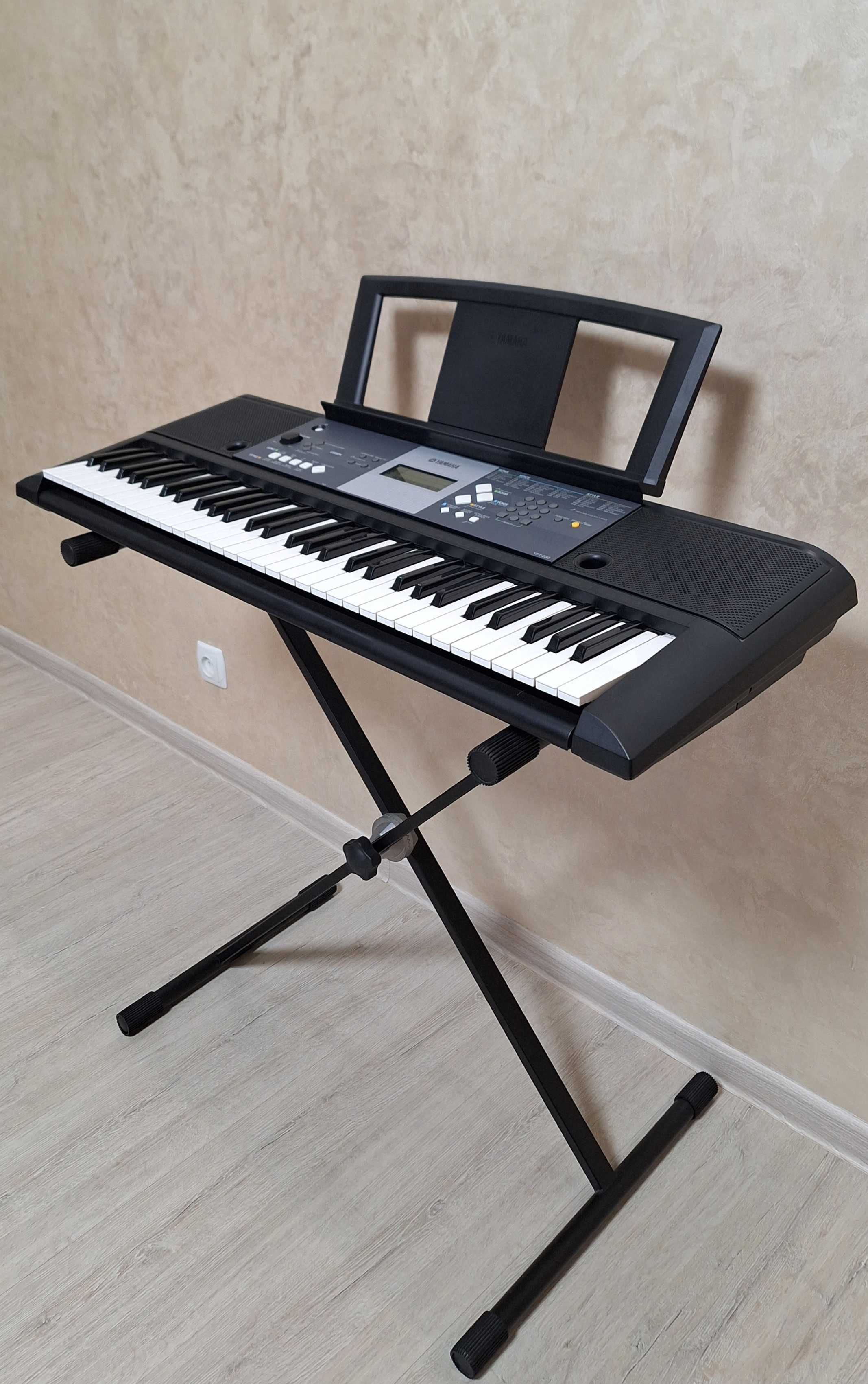 Синтезатор YAMAHA PSR - E233 YPT 230 Піаніно, клавіші. + Подарунки.