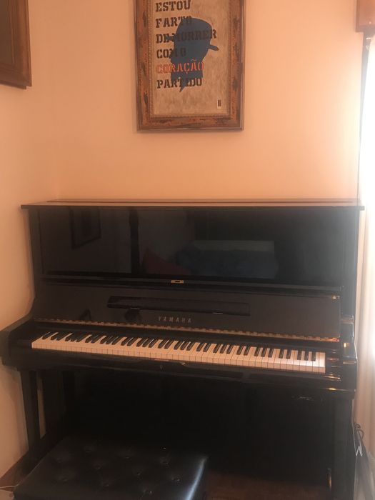 Yamaha U3 piano vertical