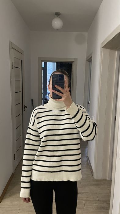 Светр у смужку