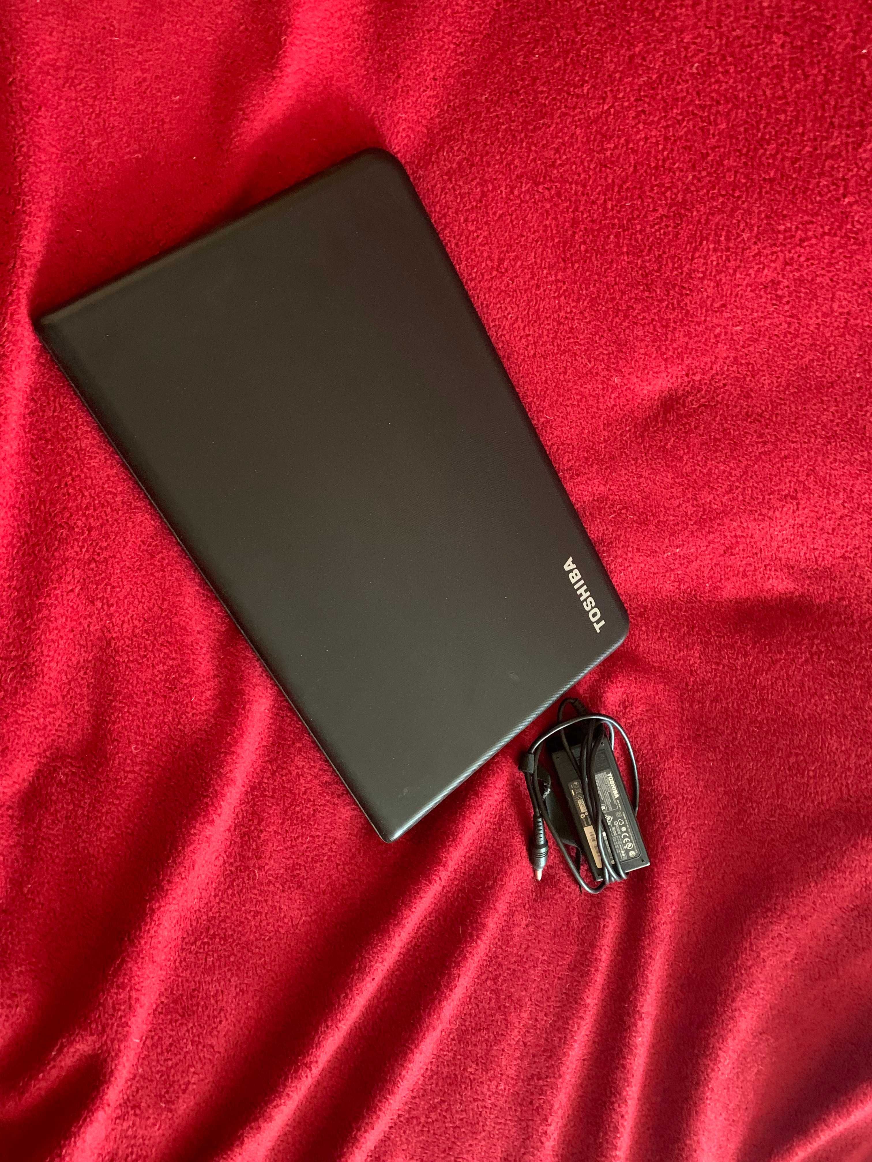 Laptop Toshiba Satellite Pro C-50-A-1KV i5 4Gen/8gb Ram/500Gb HDD W10