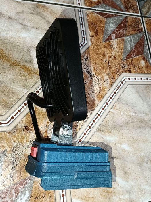 Фонарь на аккумулятор Bosch, Бош, 16 светодиодов, холодный белый