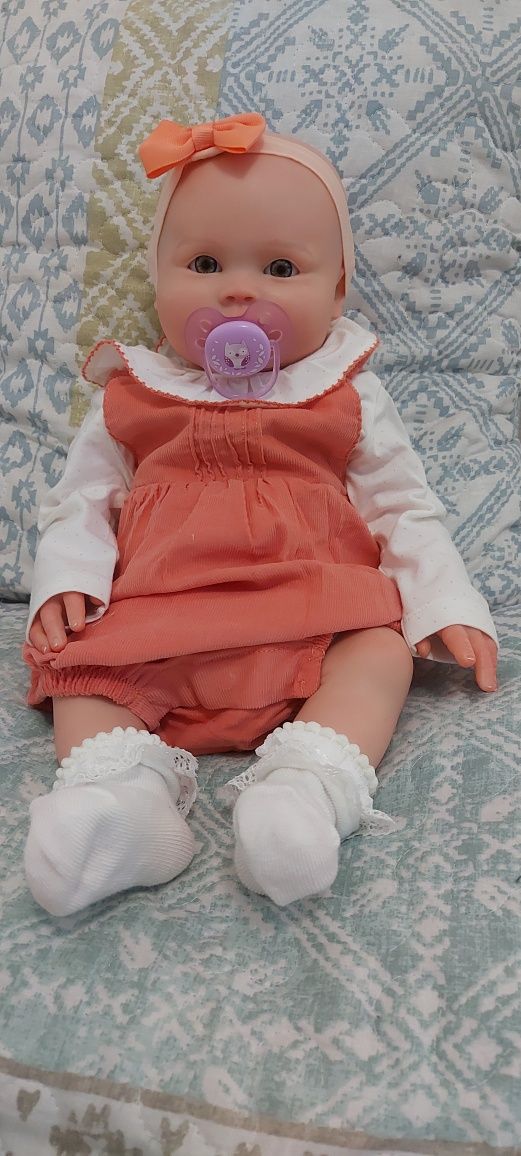Bebé Reborn menina realista de corpo completo em silicone sólido 45 cm