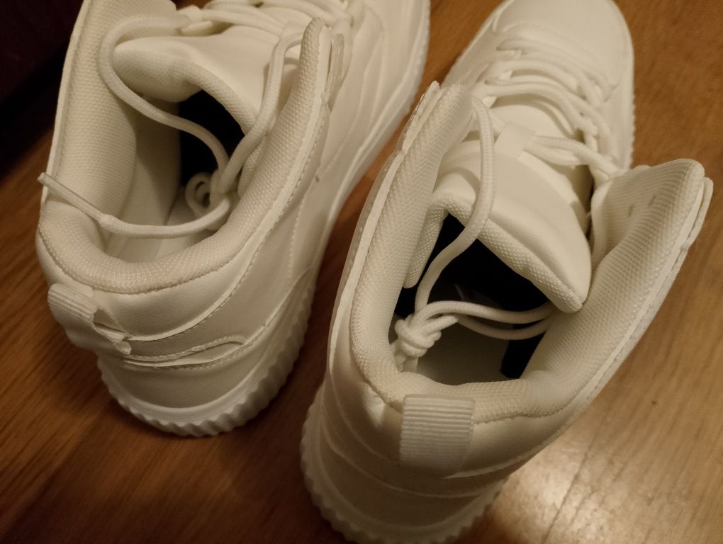 Tênnis Bota Branco