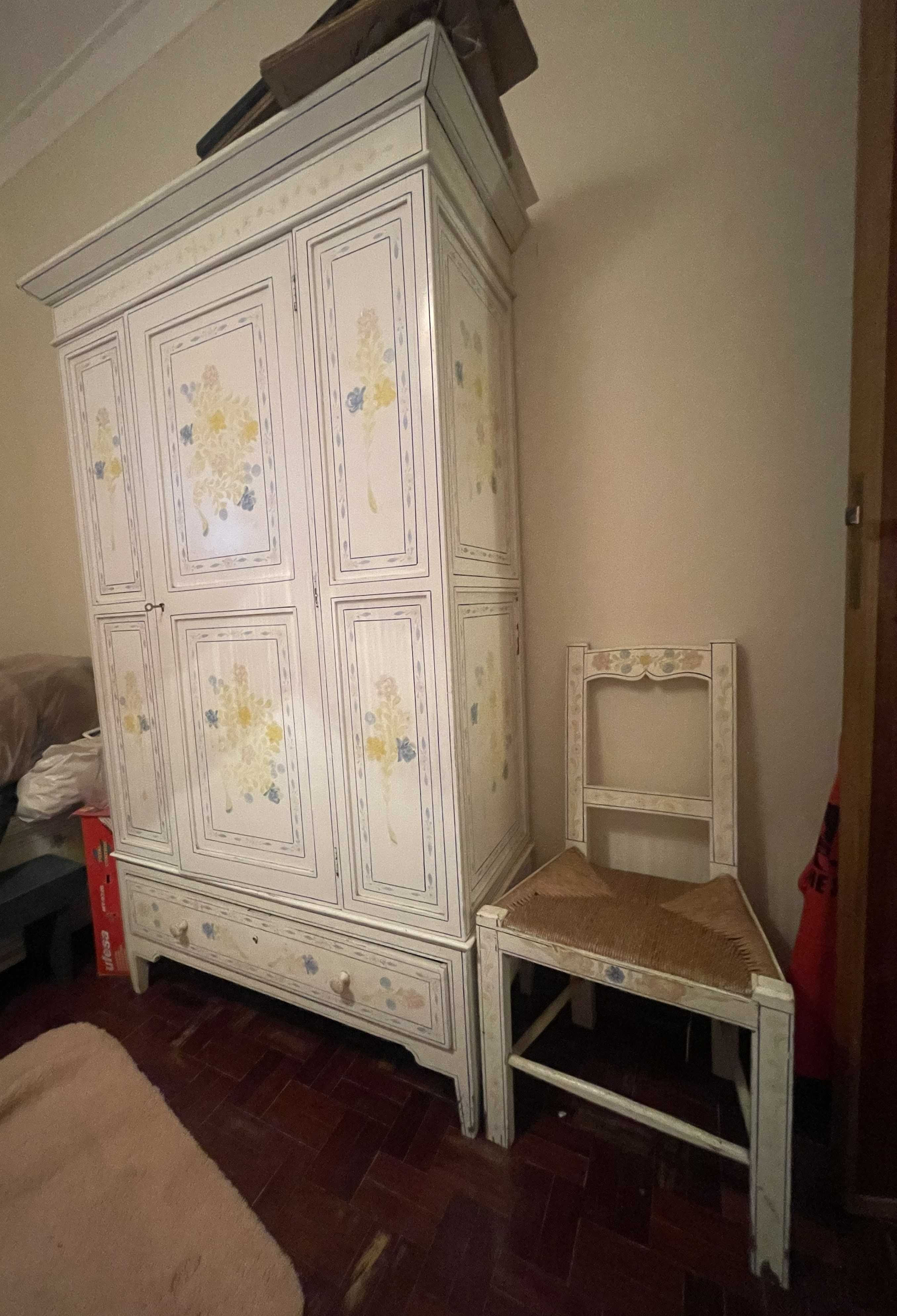 Conjunto de Mobília de Quarto – Estilo Alentejano Pintado à Mão