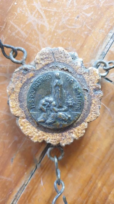 Terço antigo de parede feito á mão