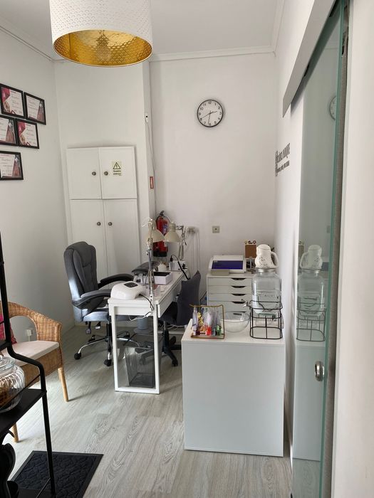 Alugo espaço para manicure, designer  de sobrancelhas