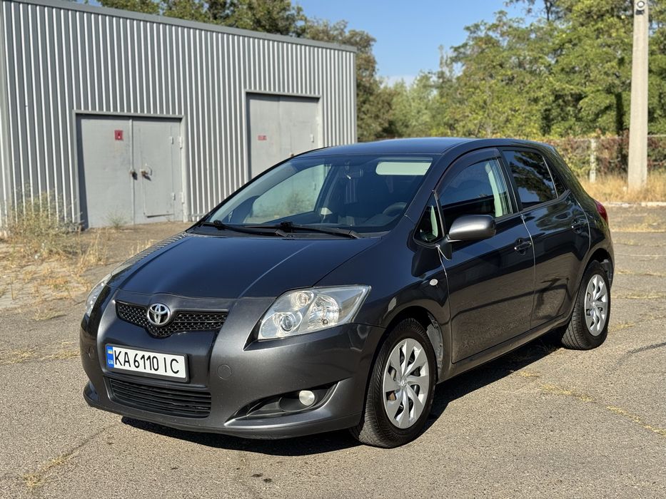 Toyota Auris 1.6 газ бензин автомат 2008 год