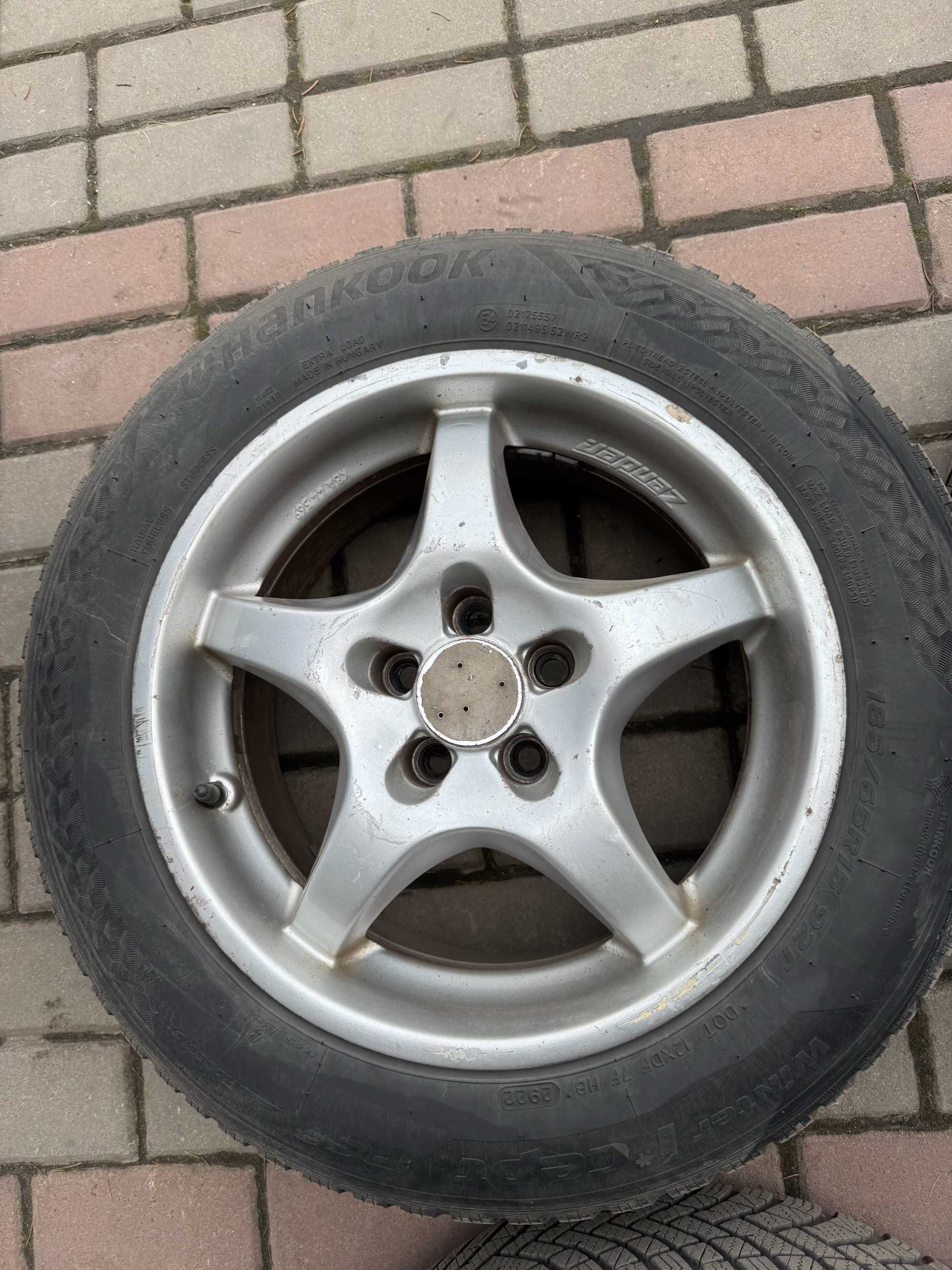 Зимняя резина шины Hankook Winter I*Cept RS3 185/65R15 92T колеса