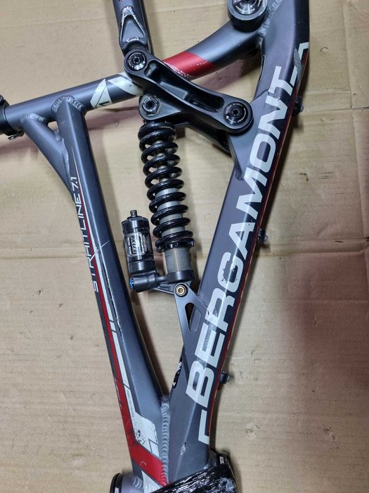 Rama typu full Bergamont Straitline 7.1, pod 26