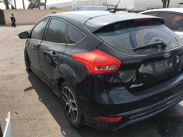 Ford focus 3 фокус 3 рычаг крышка багажника