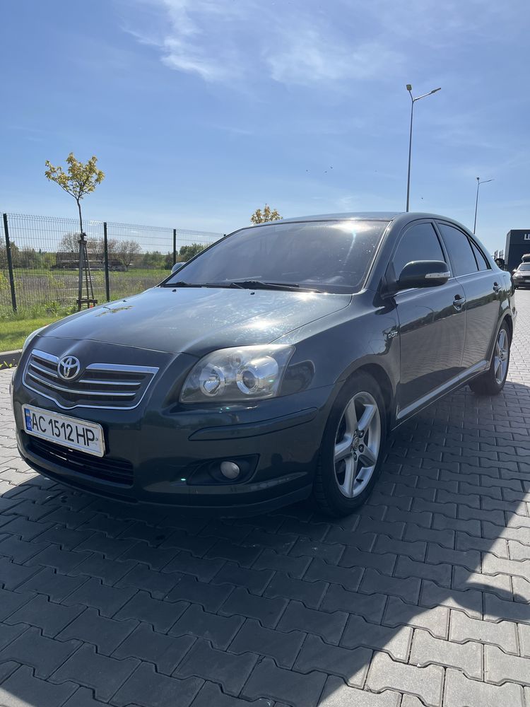 Тойота Авенсіс 2.2