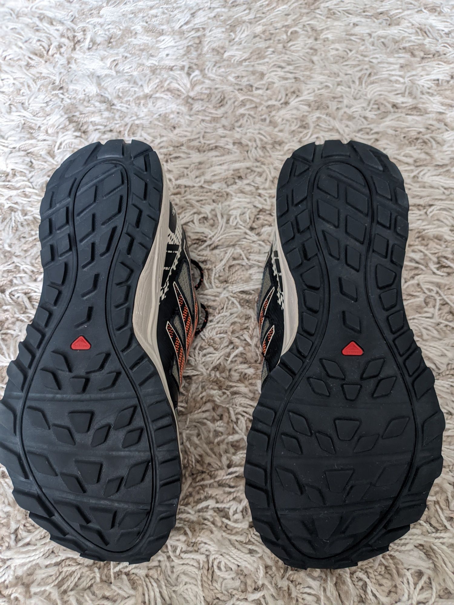 Salomon Wander Gore-tex