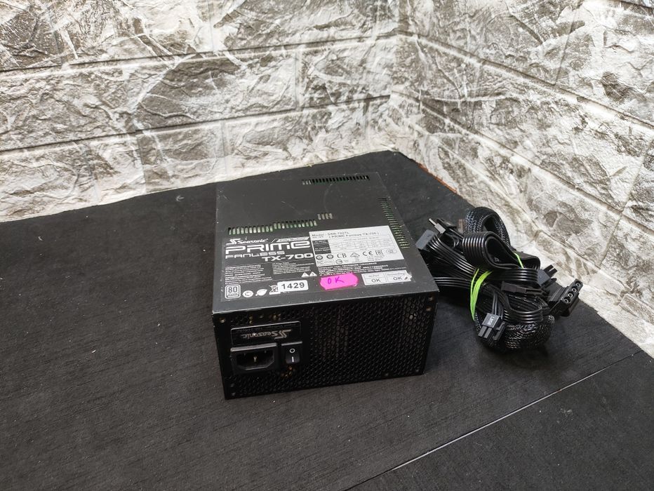 блок живлення Seasonic PRIME Fanless TX-700. Безвентиляторний 700w