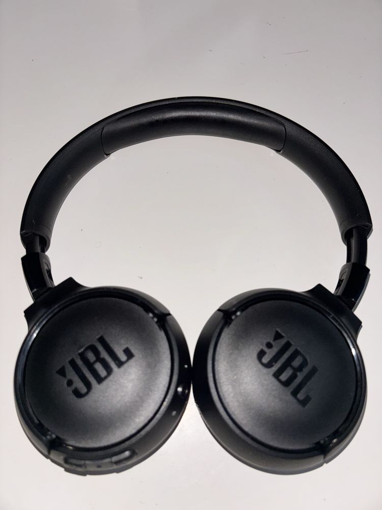 Bezprzewodowe sluchawki nauszne JBL Tune 525BT