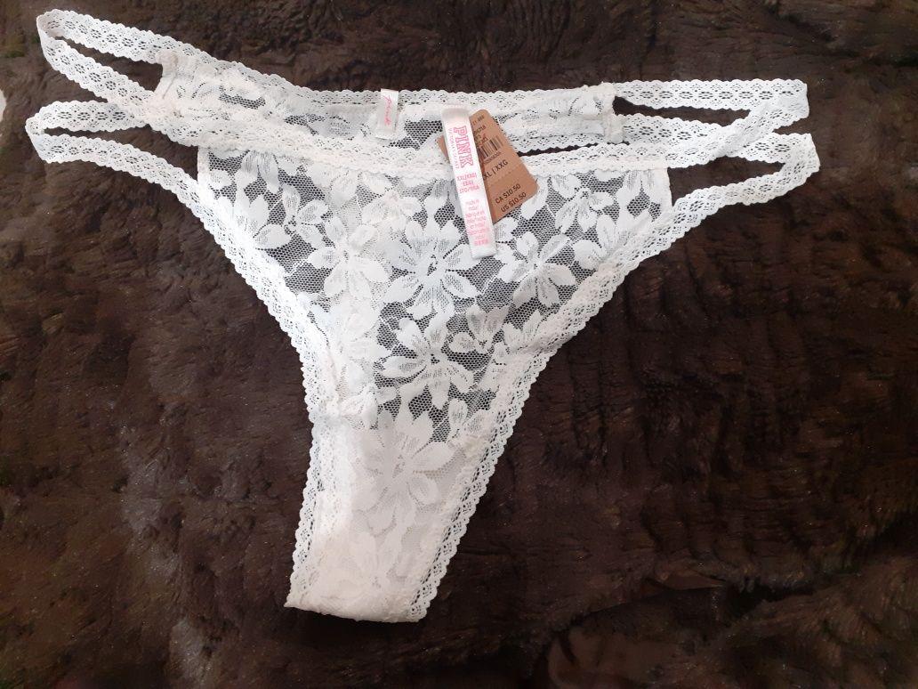 "Victoria's Secret", stringi w rozm. XXL.