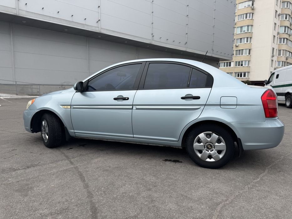 Хундай акцент третього покоління Hyundai Accent 2008