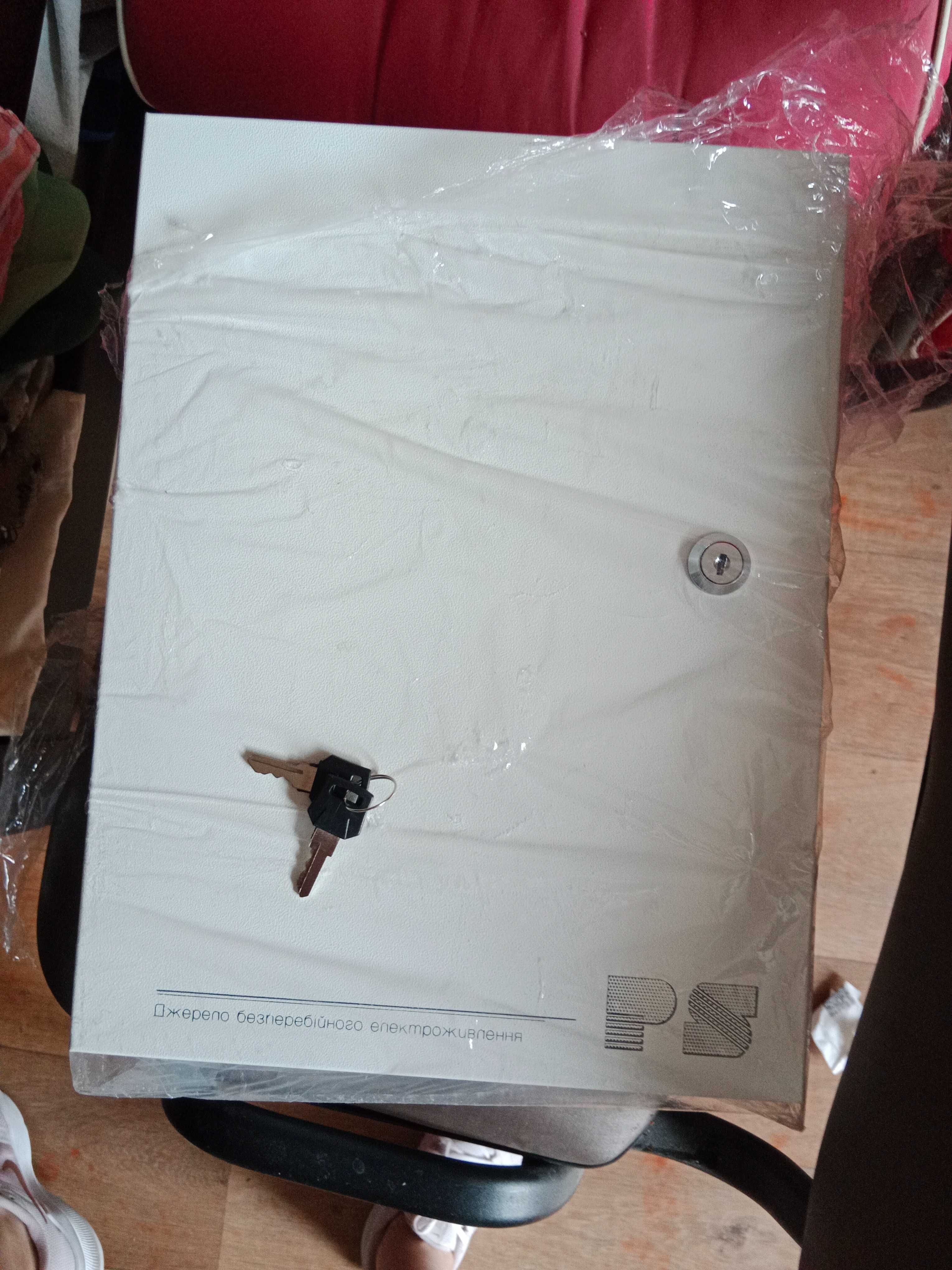IPS 1230 Источник бесперебойного питания