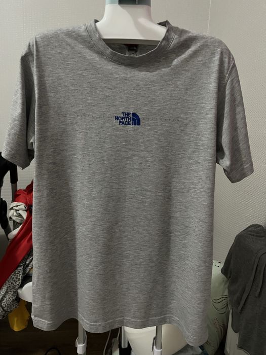 Футболка The North Face