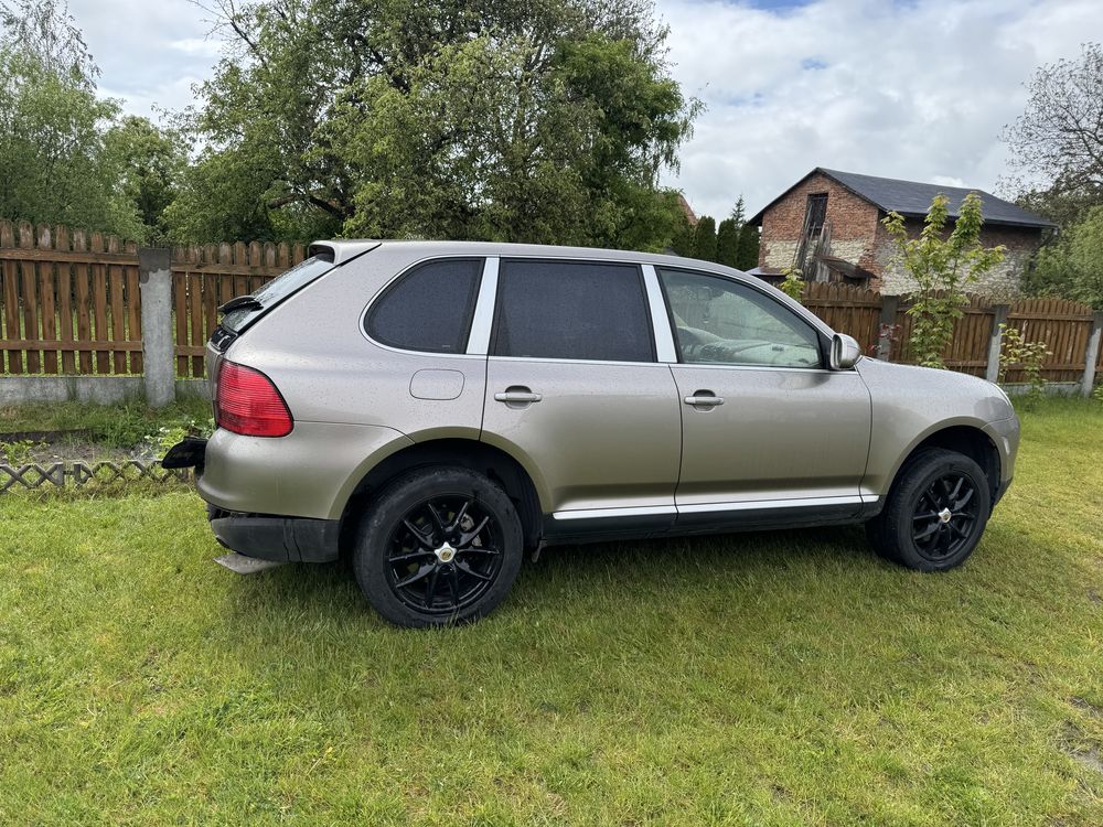 Porache Cayenne 4.5 v8