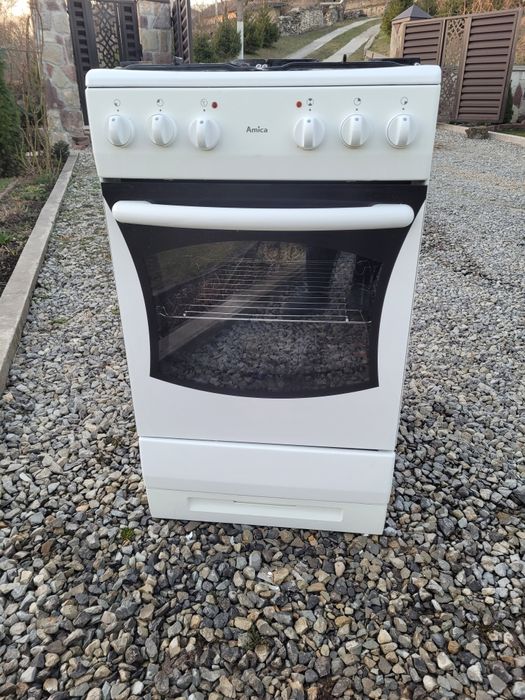 Газова плита з електричною духовкою