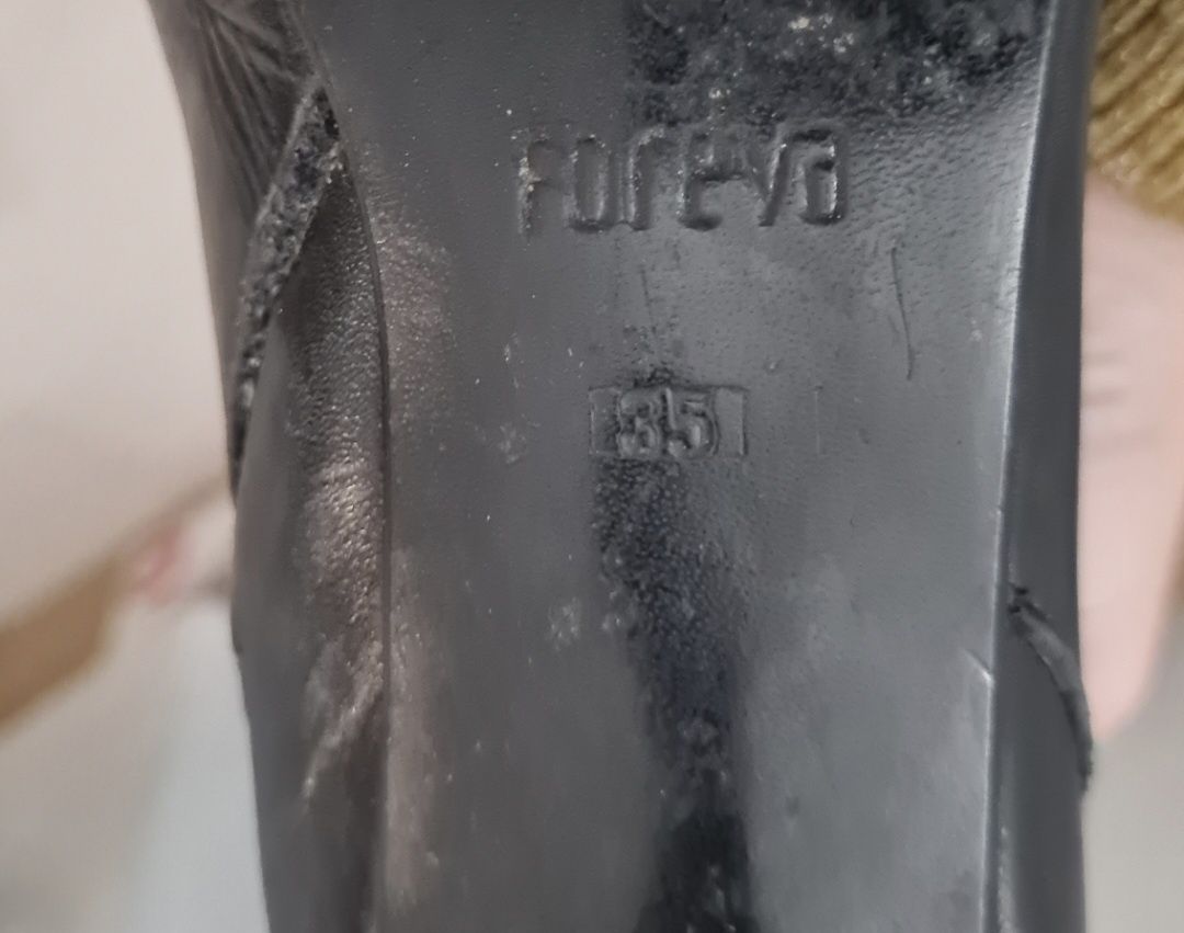 Botas pretas até ao joelho, pele, 36