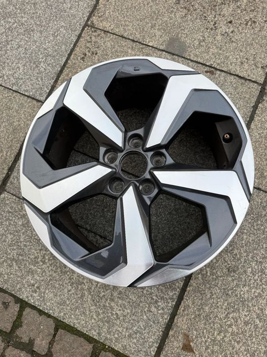 Felga aluminiowa Nissan qashqai j12 OE 6UA8B 7.5x18 5x114.3 ET45 Alufelga