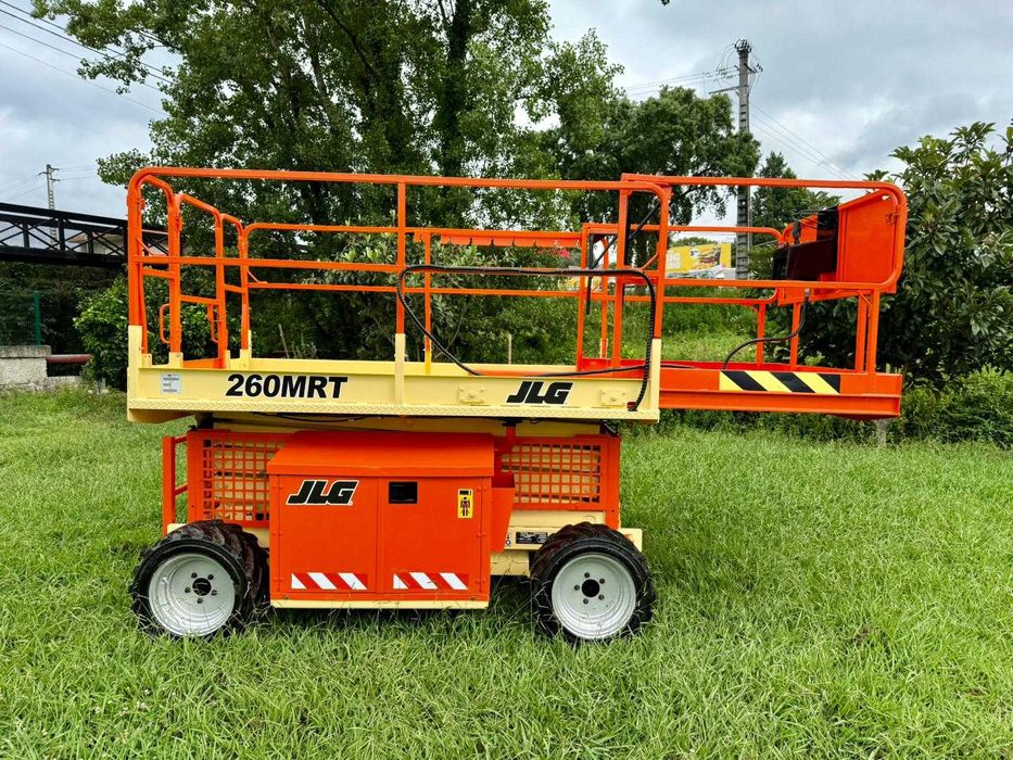 Plataforma elevatória Tesoura JLG