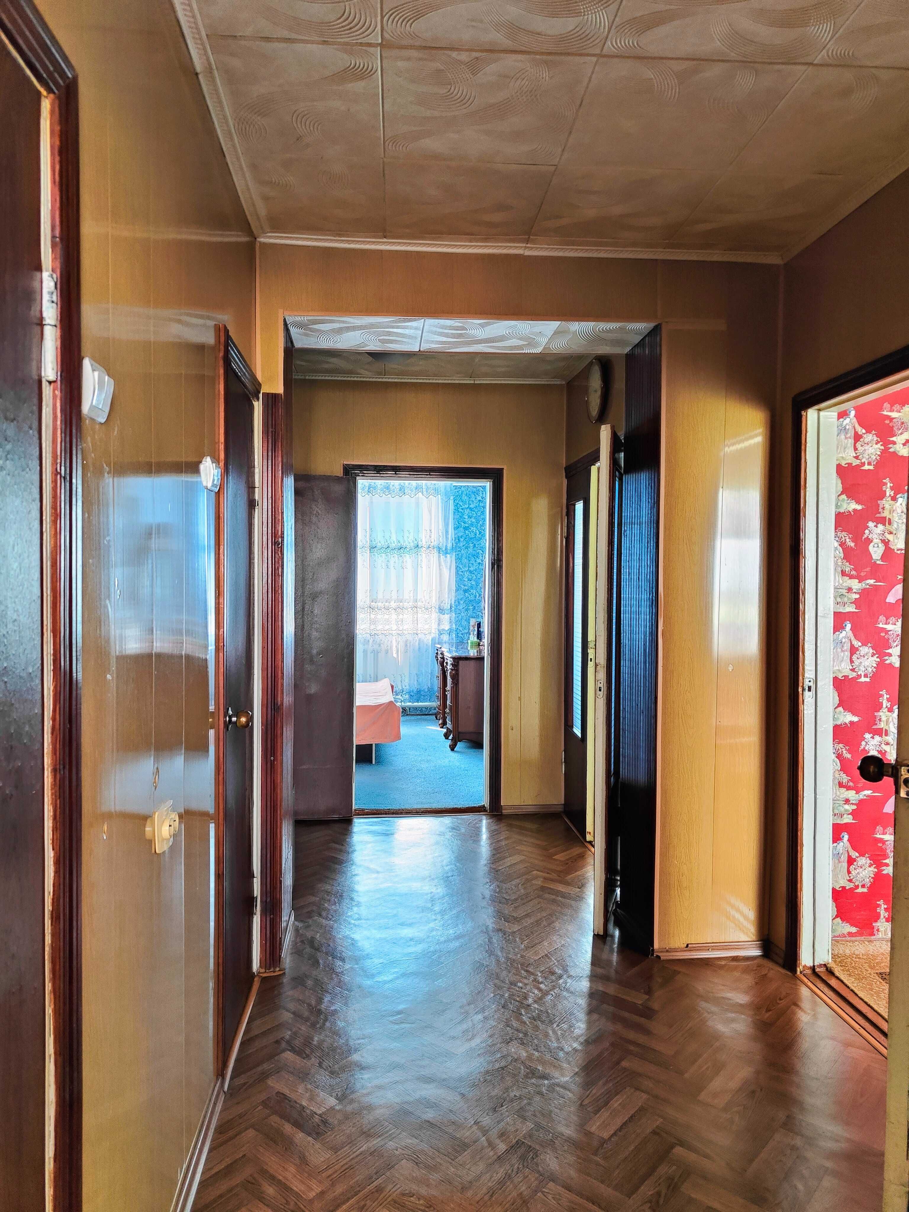 3-кімнатна квартира 70 м² з ремонтом в центрі с. Дмитрівка
