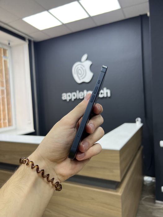 iPhone 13 128gb Midnight Unlock в Чудовому стані