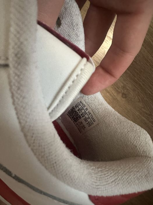 Оригінальні чоловічі кросівки Adidas