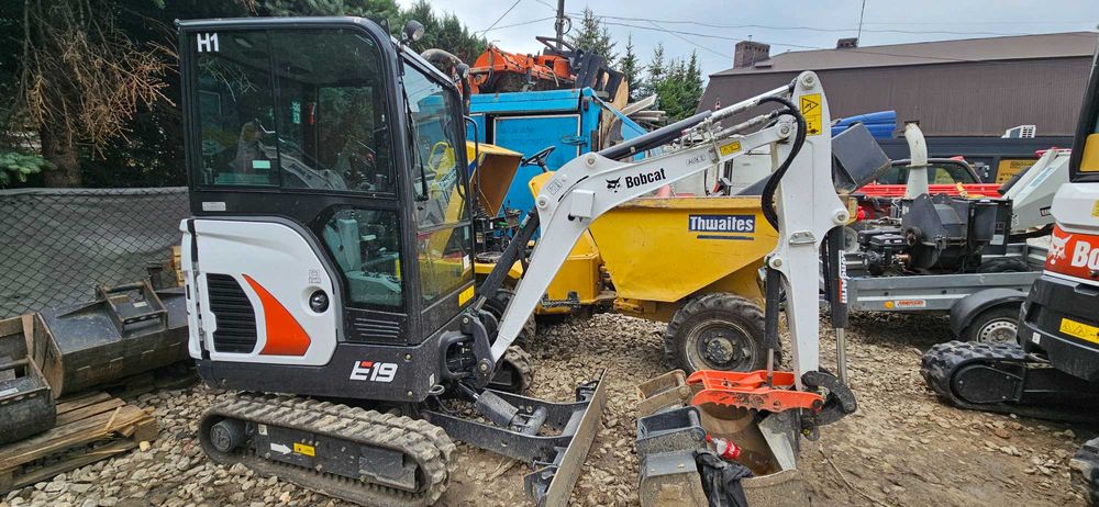 Usługi minikoparką - minikoparka na wynajem - konkurencyjne ceny