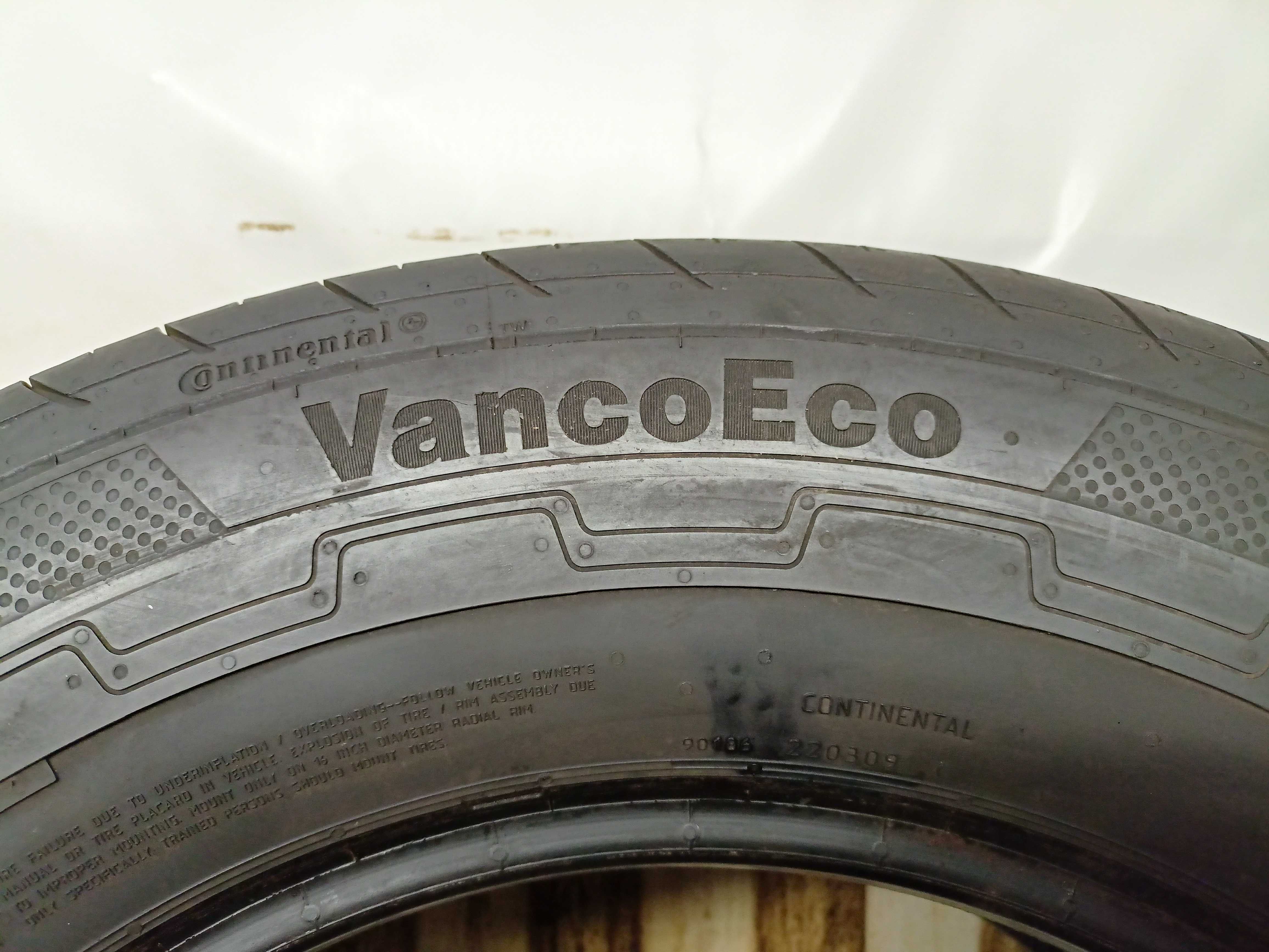Continental VancoEco 235/65/16C 15r. 118/116R 2x7,4mm 2x6,5mm (3167)