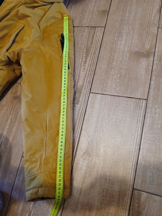 Зимова куртка чоловіча