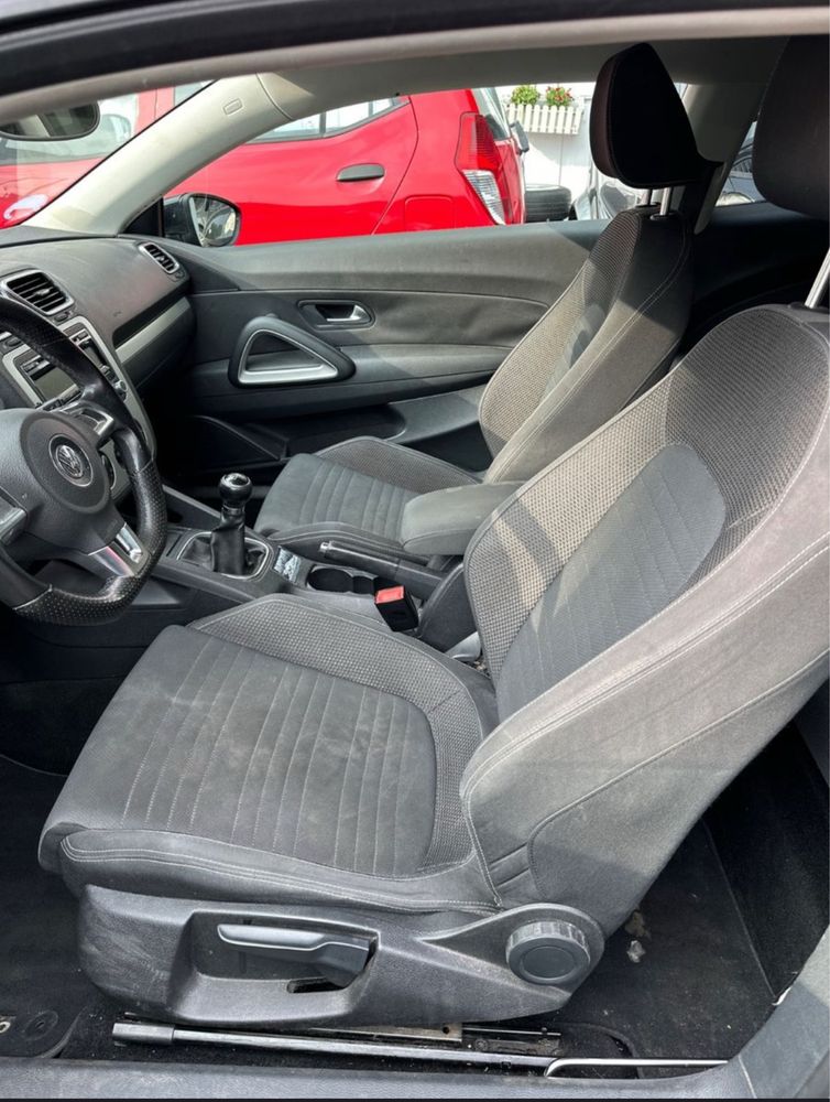 Volkswagen Scirocco 1.4 TSI, caixa manual de 6 velocidades