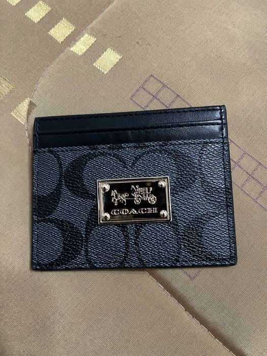 Carteira coach preta nova com caixa