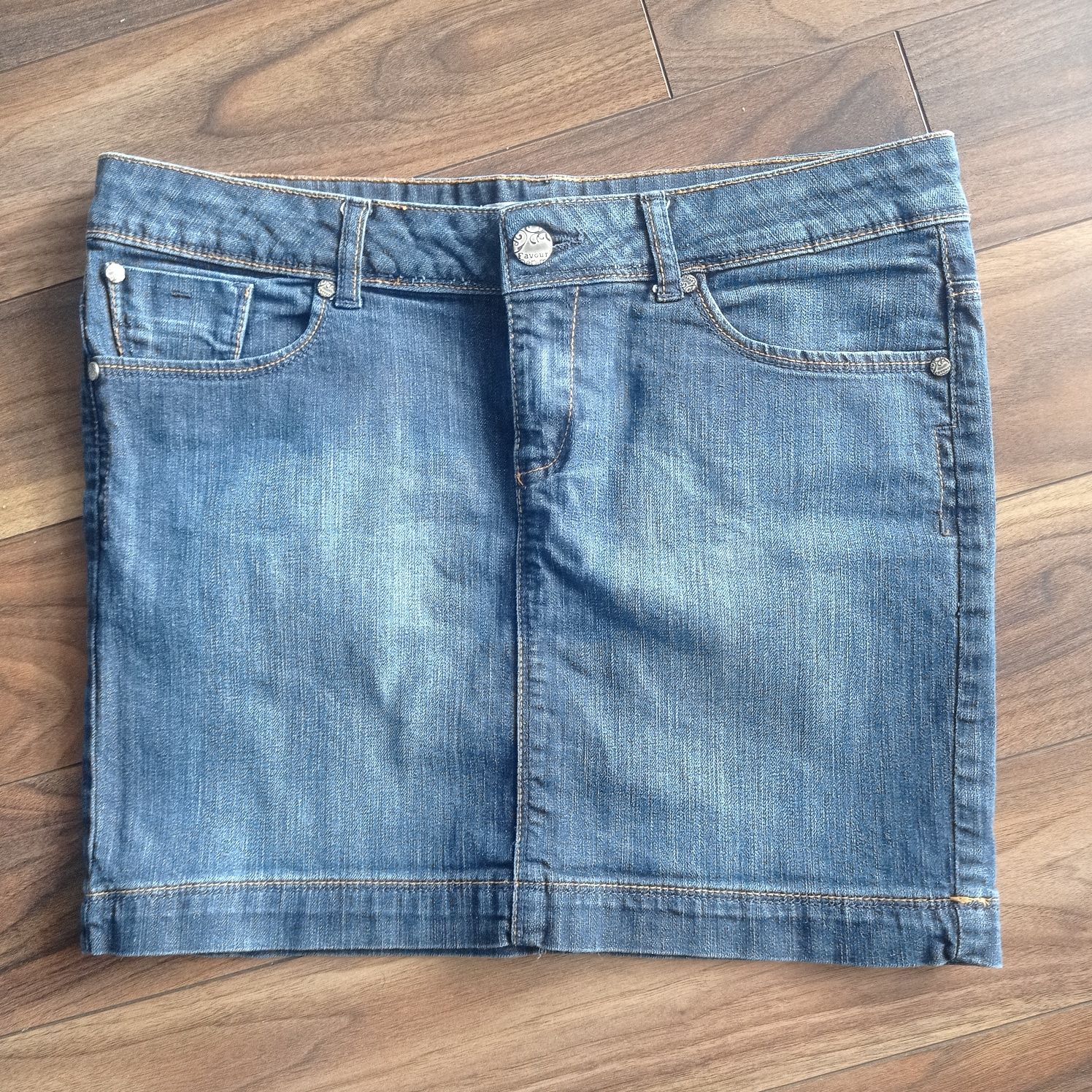 Mini spódnica jeansowa. Clockhause z C&A. rozm. 38