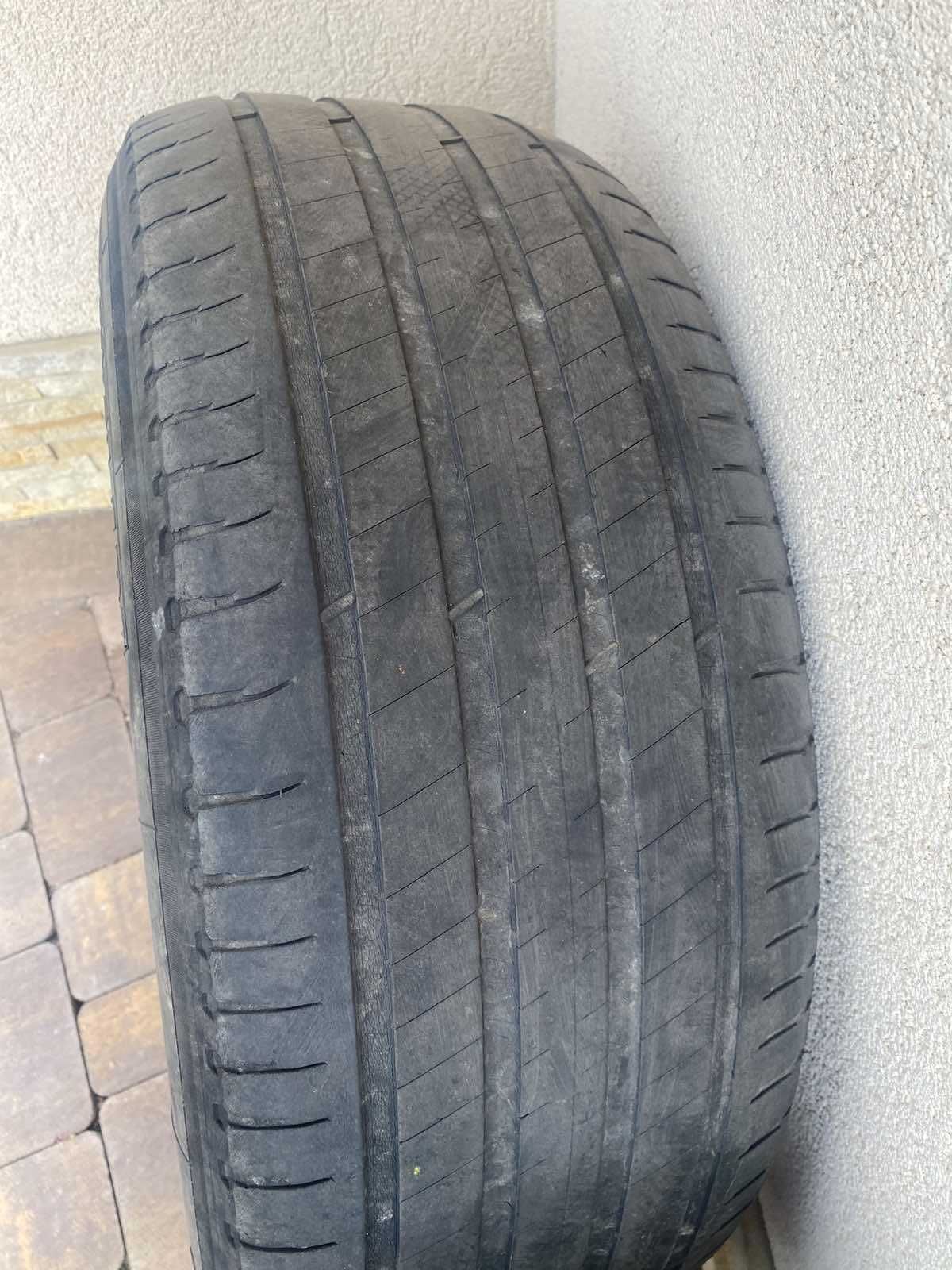 Літня гума Michelin latitude sport 3