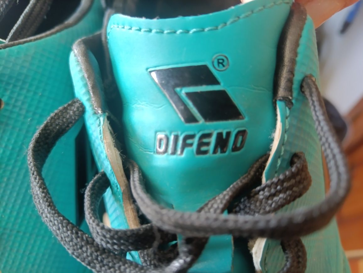 Продам кроссовки Difeno, новые