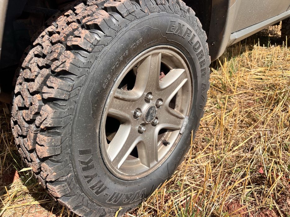 Jeep Cherokee KJ 2.8 CRD Renegade 4x4 Nowe Opony A/T Zdrowa blacharka