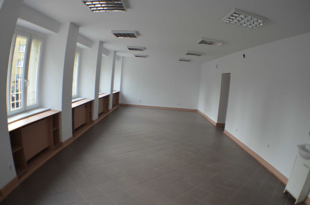 Do wynajęcia lokal biurowo-usługowy 65m2 Parter Centrum Bytomia