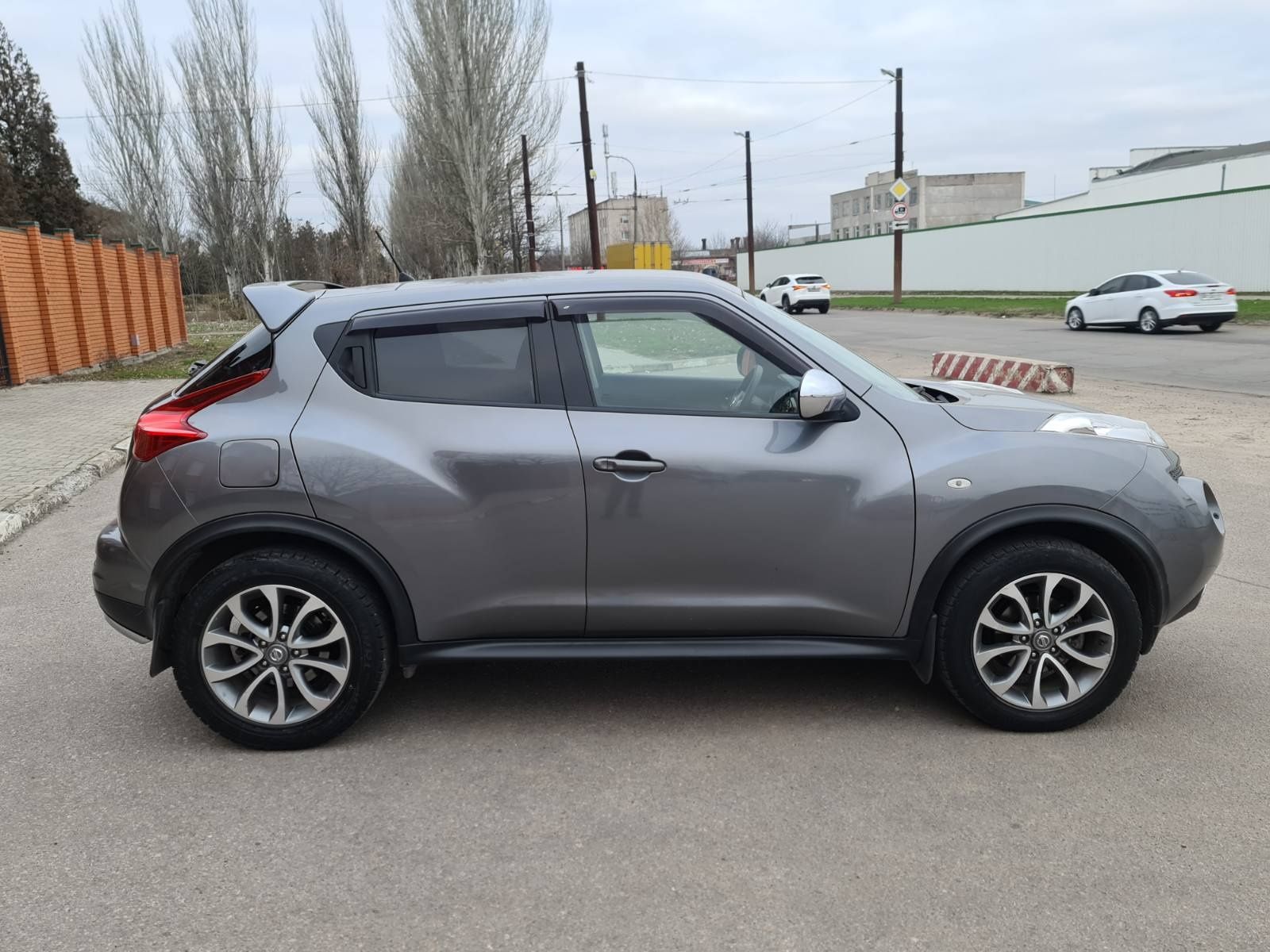 NISSAN JUKE OFICIAL 2013г. 1.6 газ/бензин