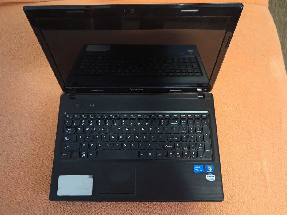 3x laptop jak ns zdjęciu